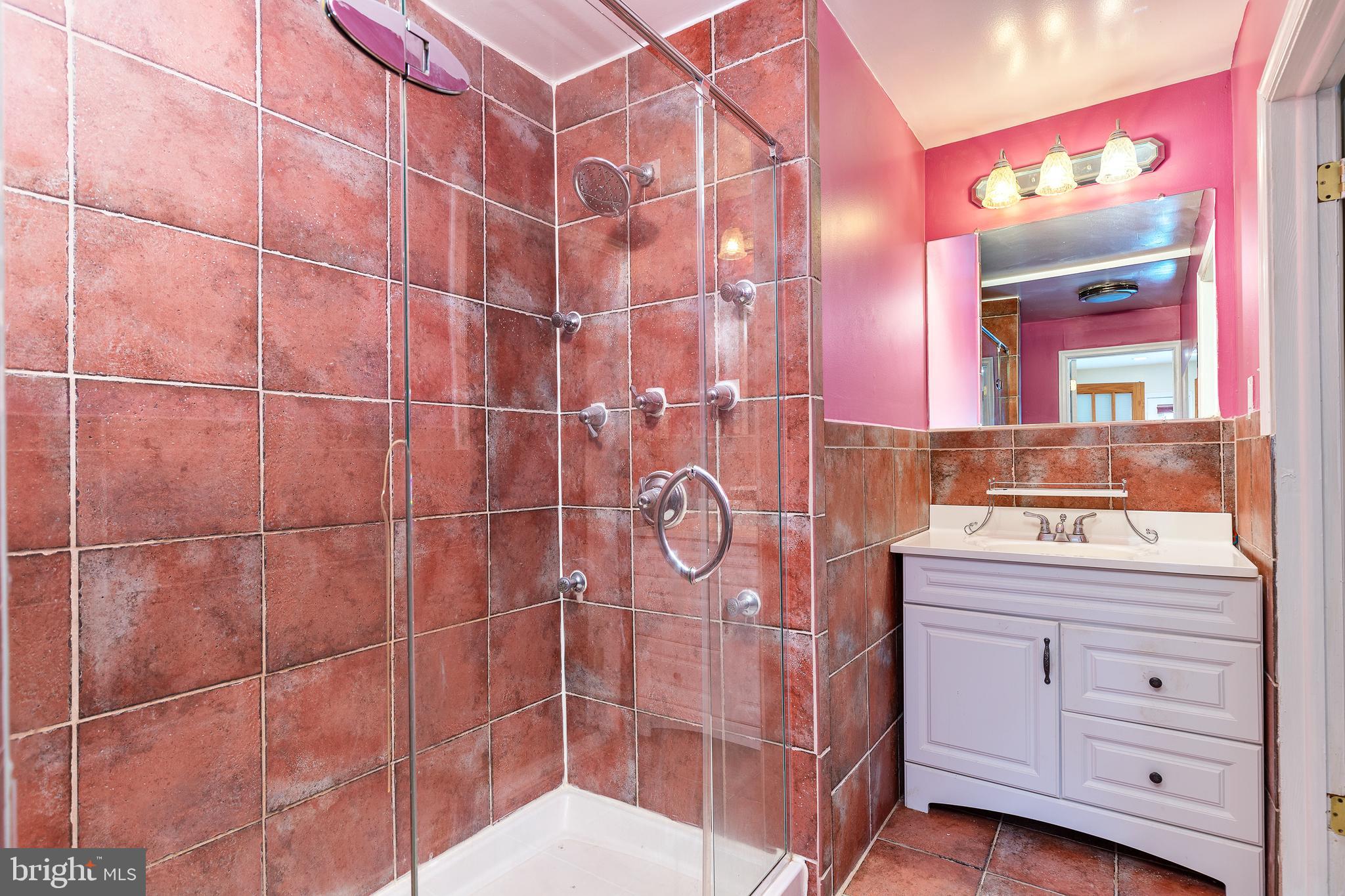 HILLSDALE ESTATES - Residential