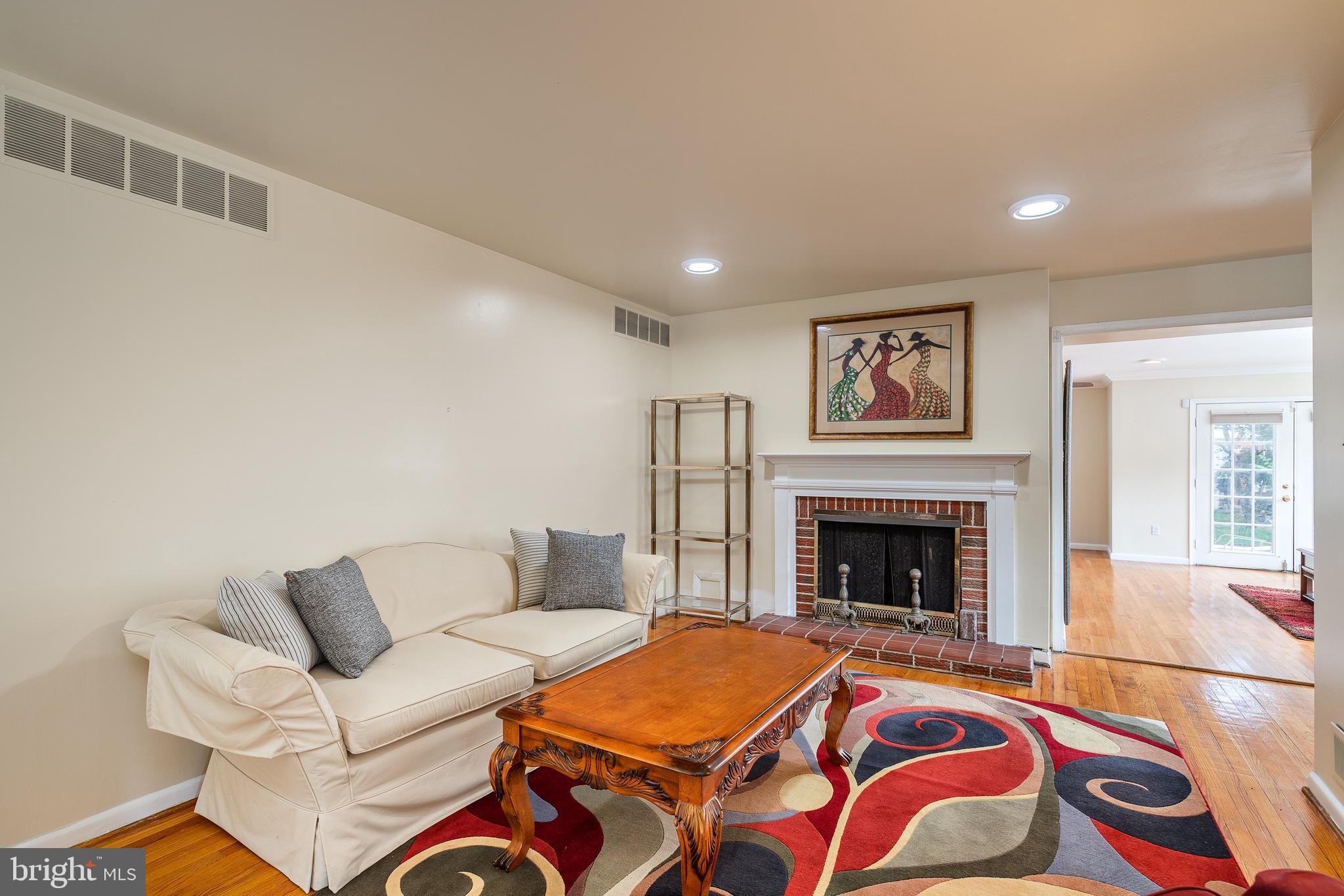 HILLSDALE ESTATES - Residential