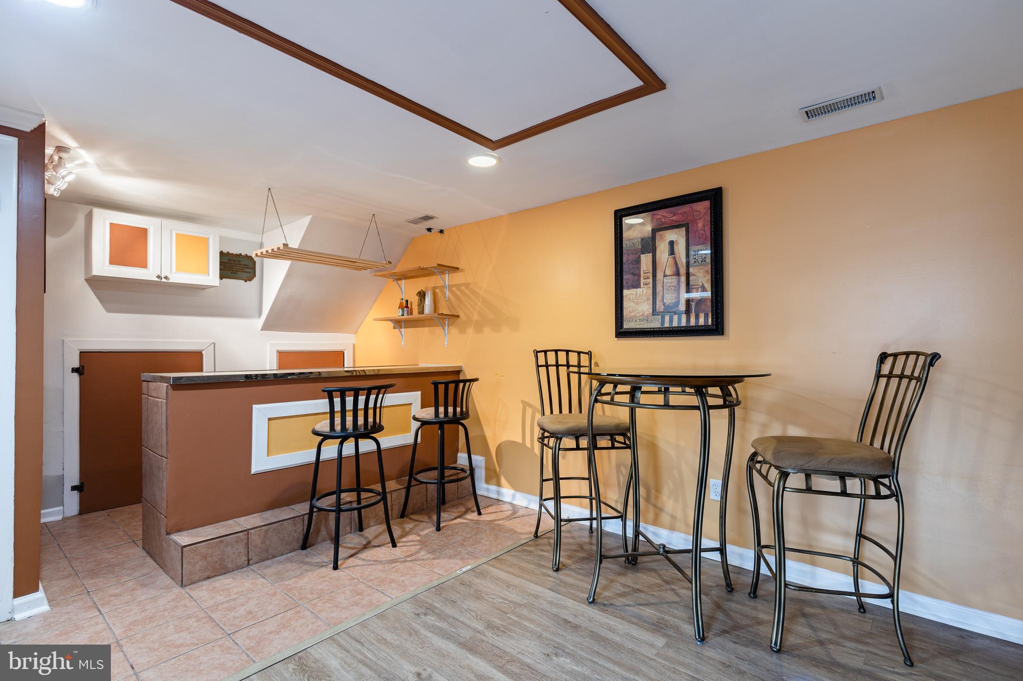 HILLSDALE ESTATES - Residential