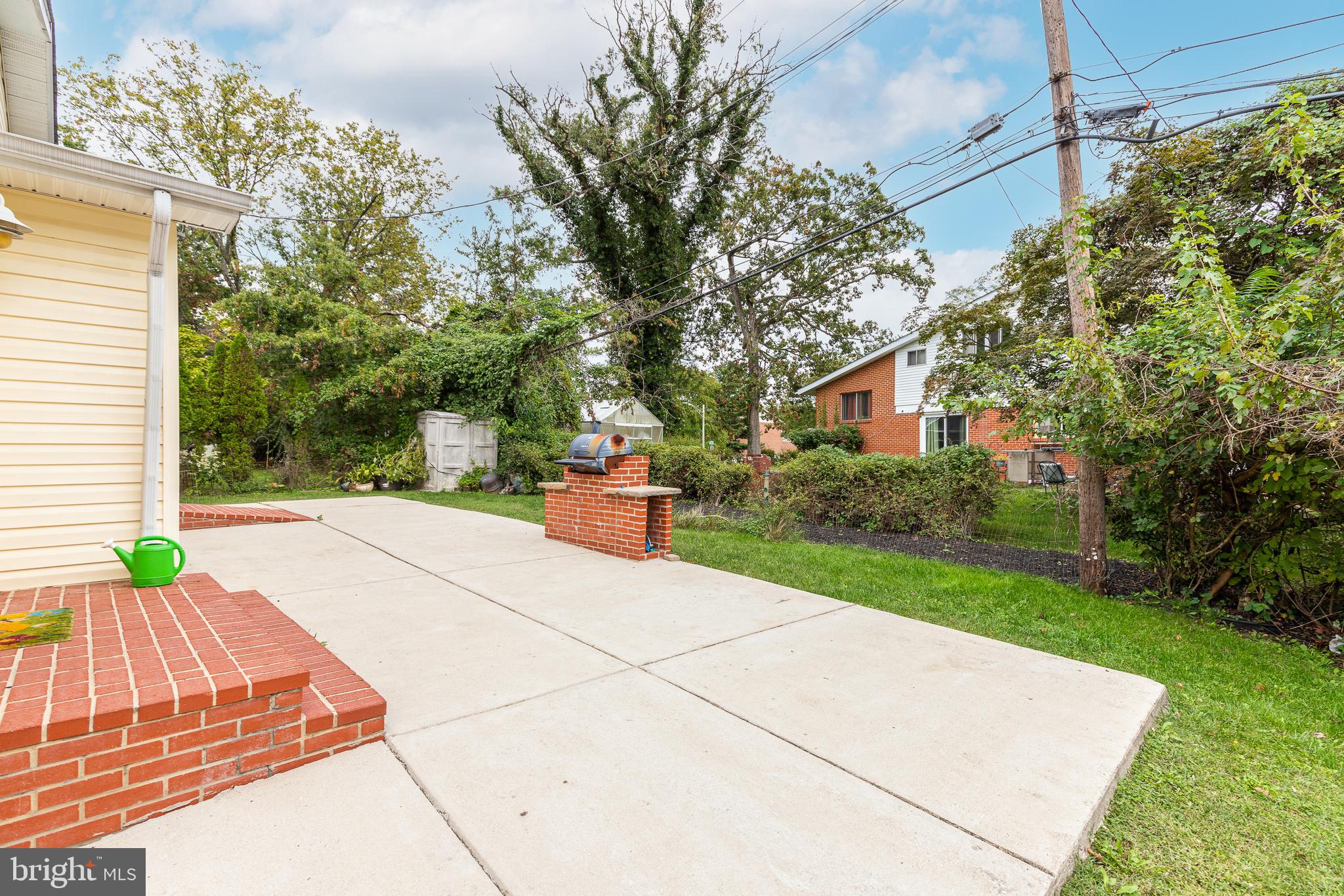 HILLSDALE ESTATES - Residential