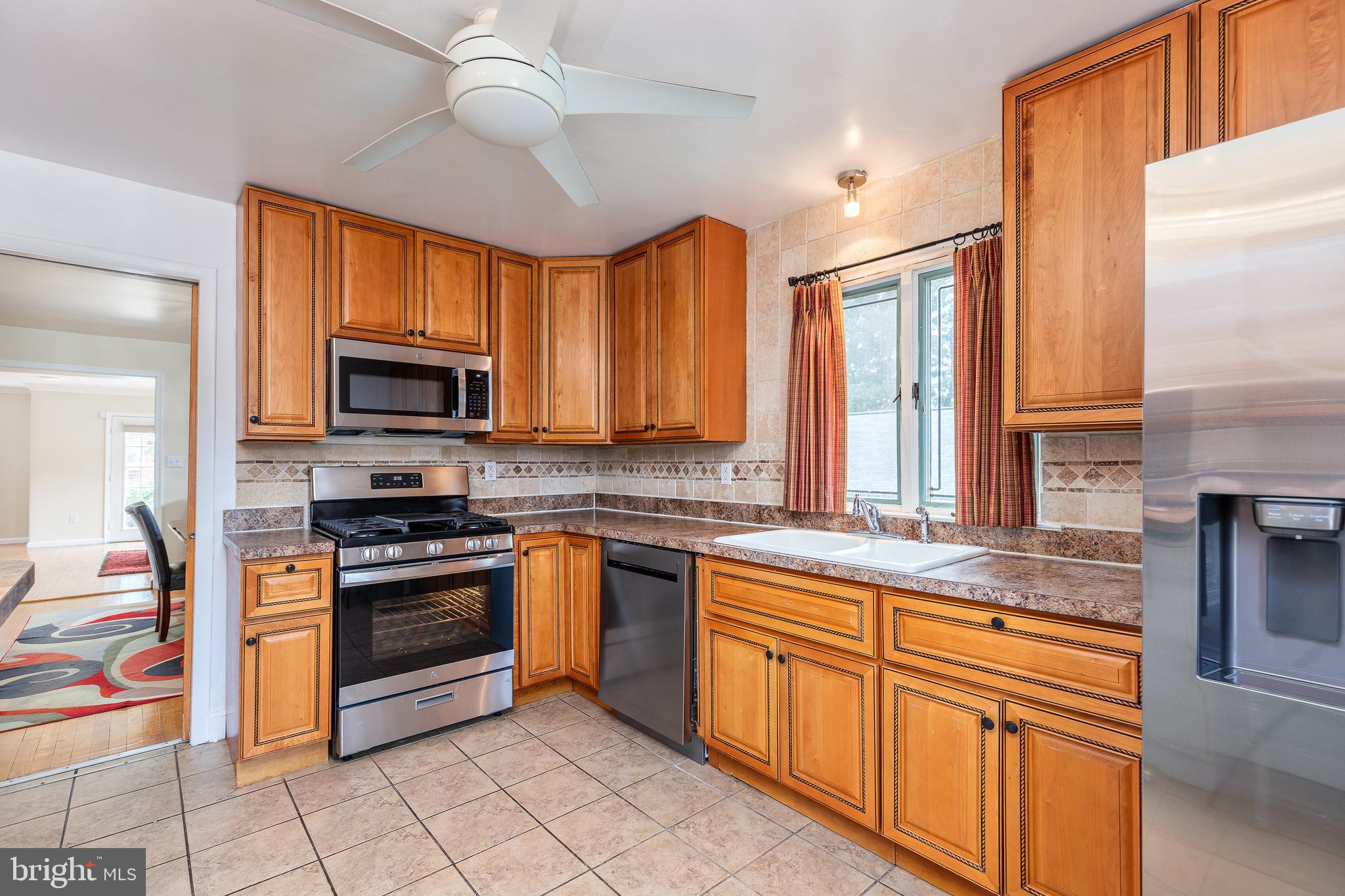 HILLSDALE ESTATES - Residential