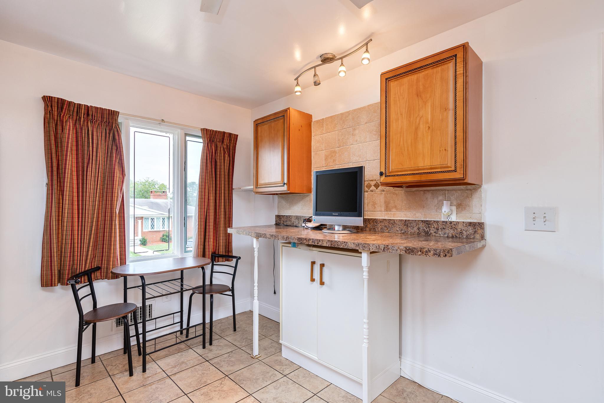 HILLSDALE ESTATES - Residential