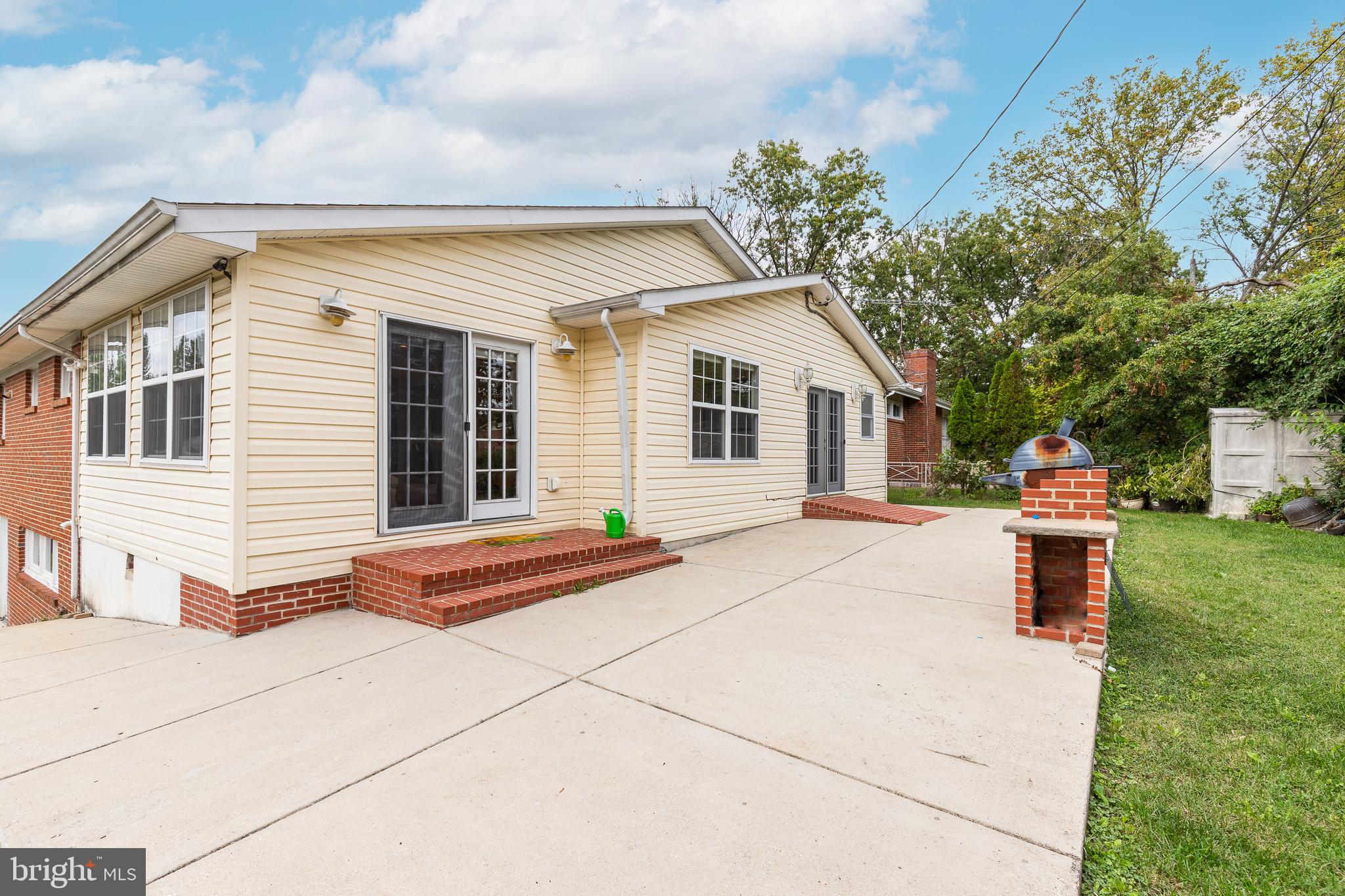 HILLSDALE ESTATES - Residential