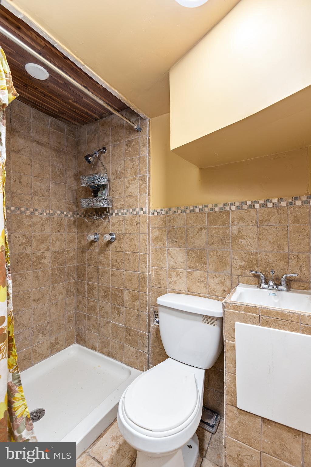 HILLSDALE ESTATES - Residential