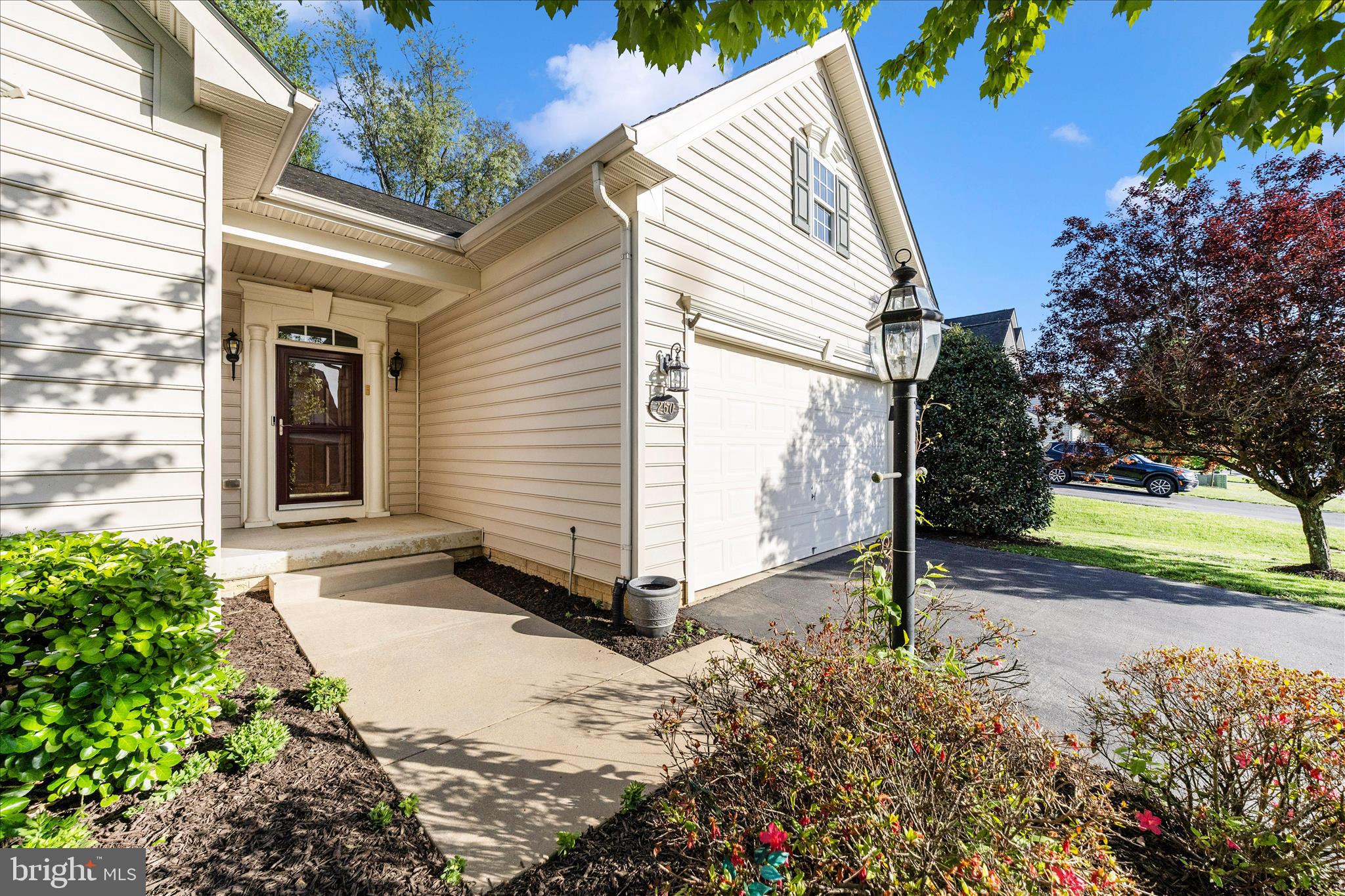 THE VILLAGE OF WASHINGTON TRAIL EAST - Residential