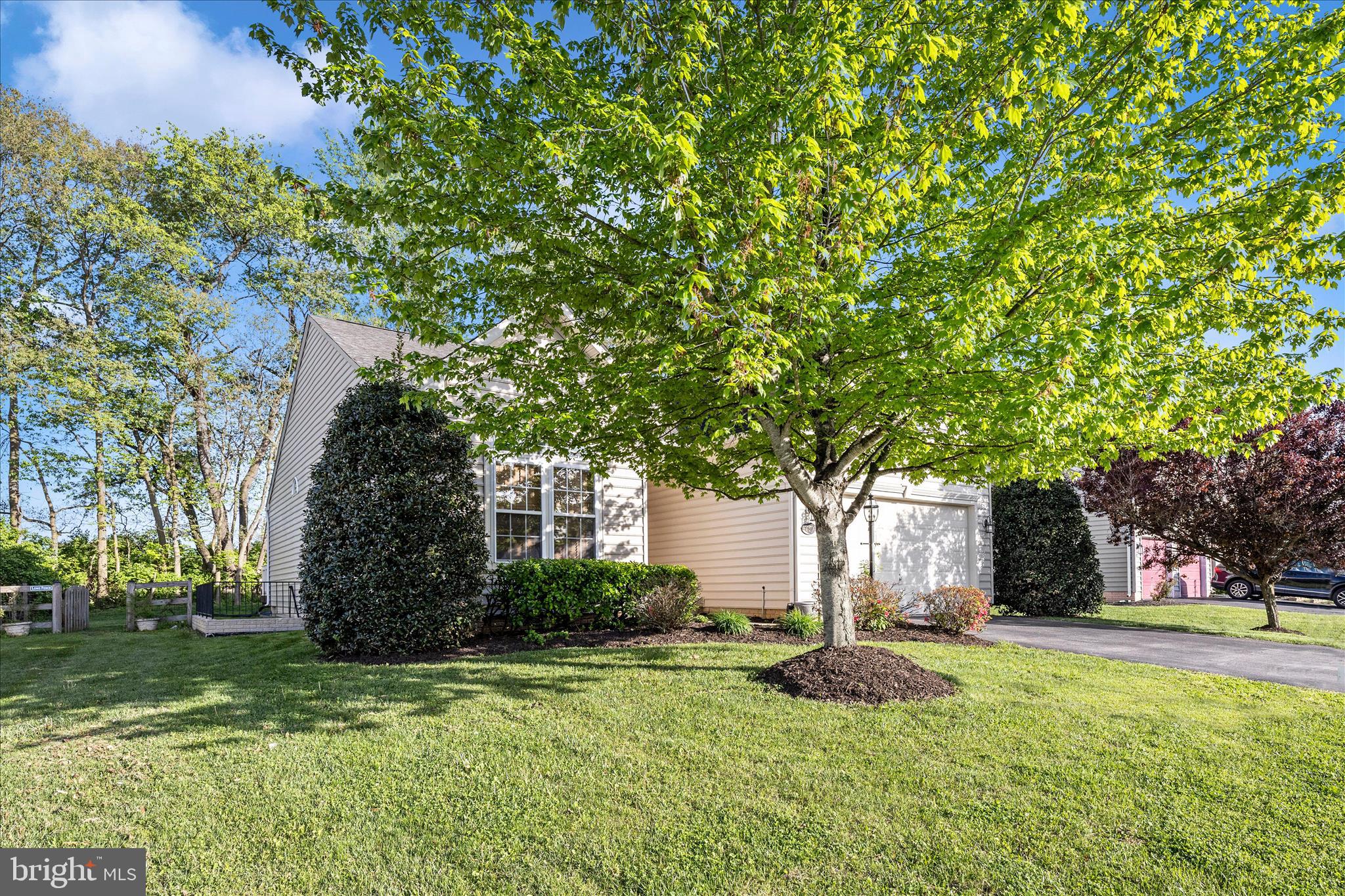 THE VILLAGE OF WASHINGTON TRAIL EAST - Residential