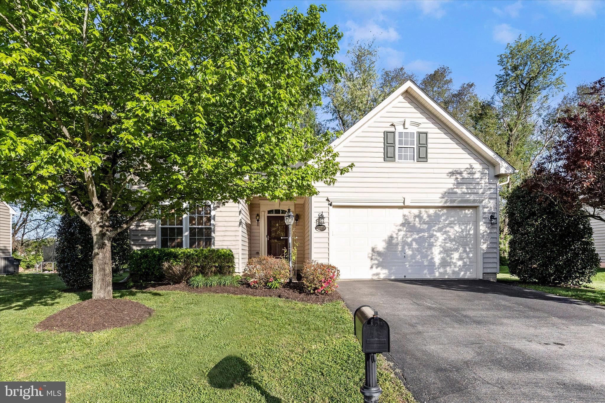 THE VILLAGE OF WASHINGTON TRAIL EAST - Residential