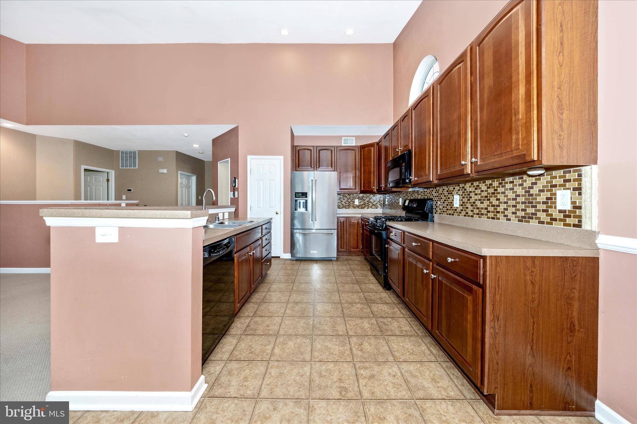 THE VILLAGE OF WASHINGTON TRAIL EAST - Residential