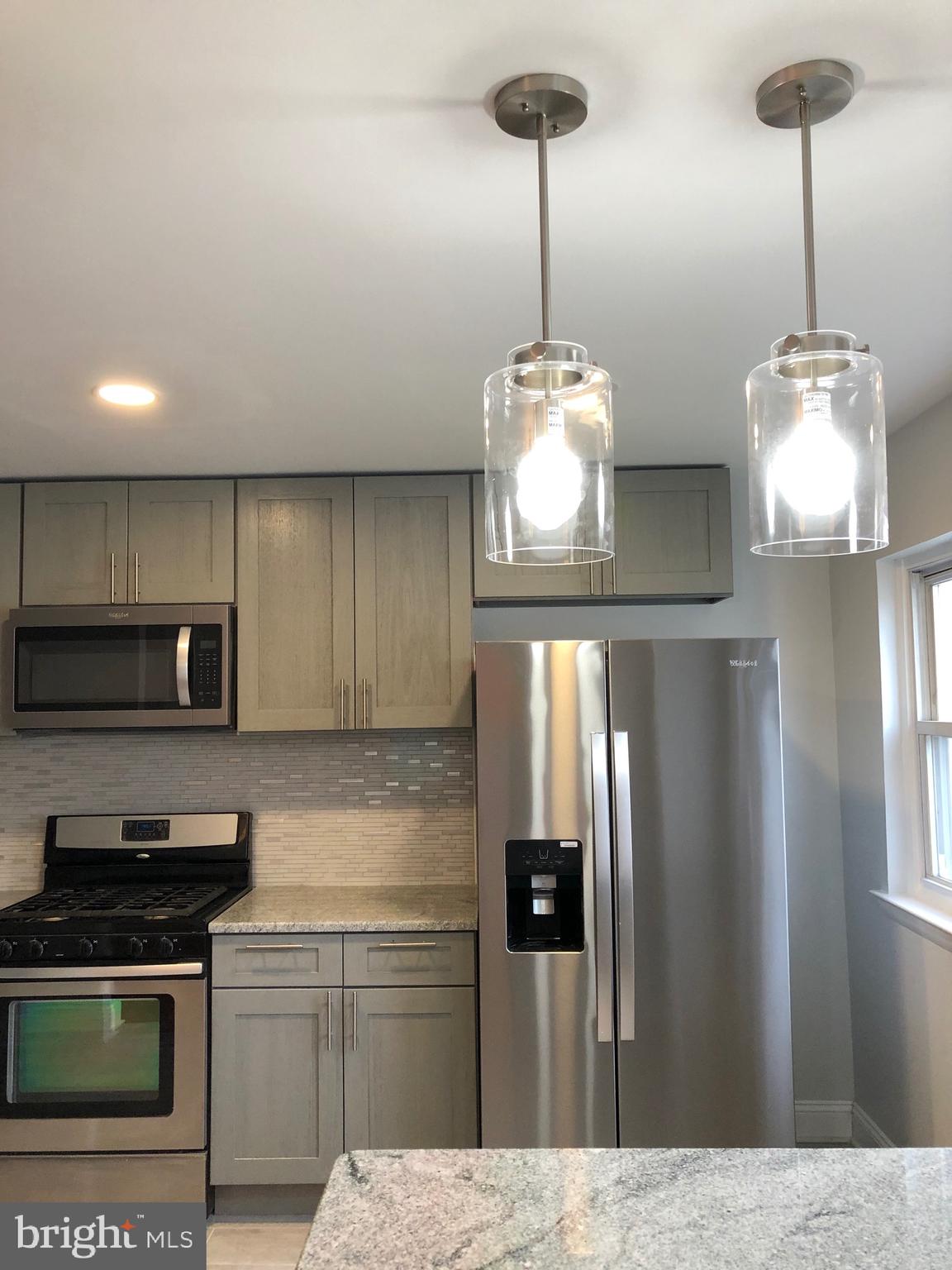 PARKWOOD - Residential Lease