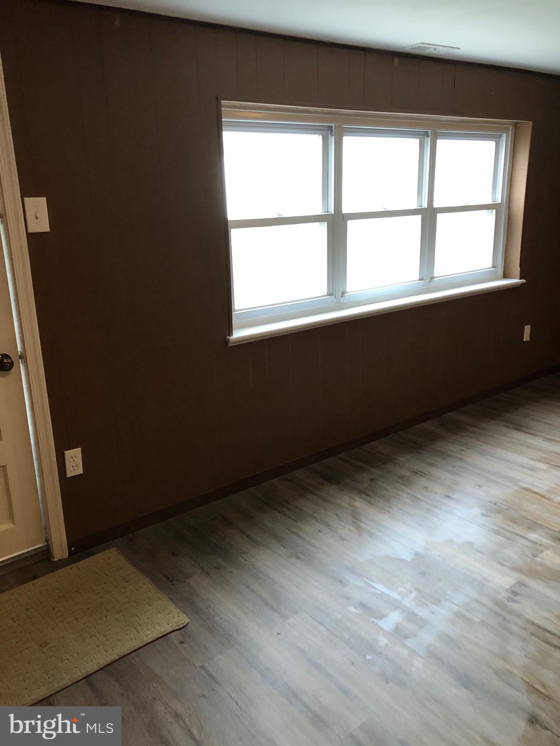 PARKWOOD - Residential Lease