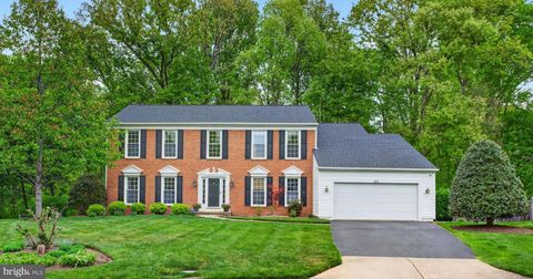 Photo of 1300 Cassia Street, HERNDON, VA 20170 (MLS # VAFX2307366)