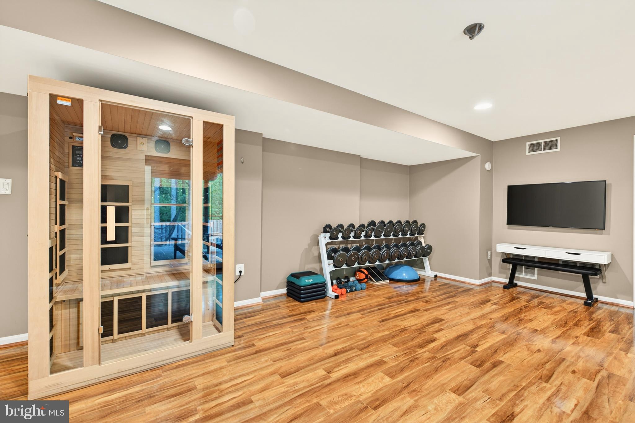 DRANESVILLE ESTATES - Residential