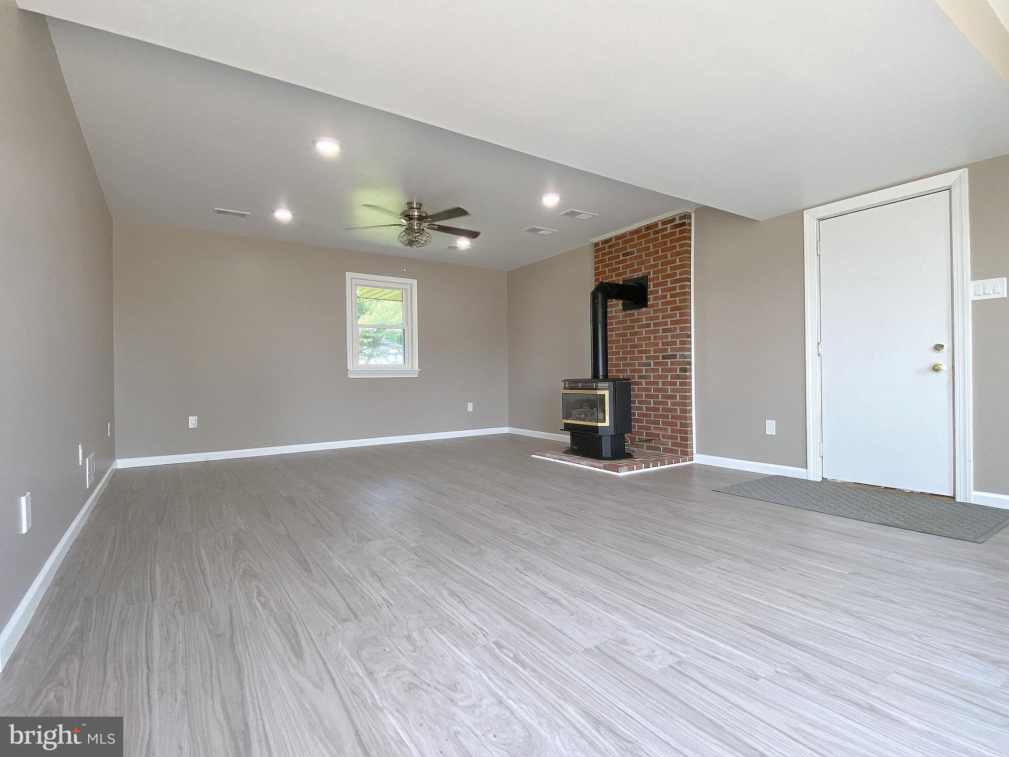 HAMPSTEAD - Residential