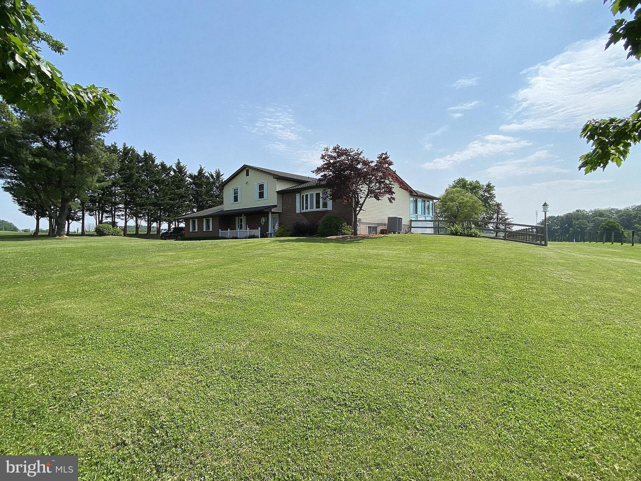 HAMPSTEAD - Residential