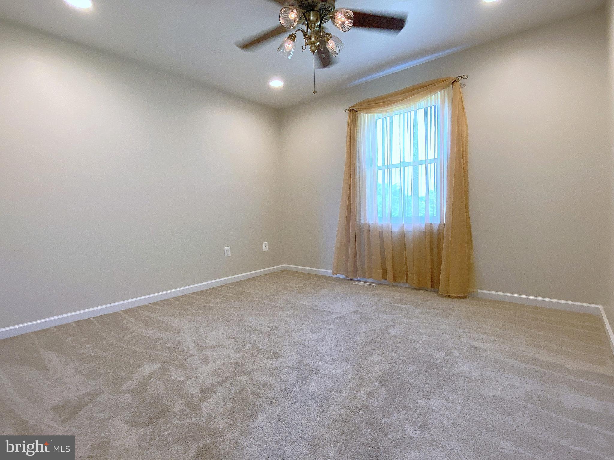 HAMPSTEAD - Residential