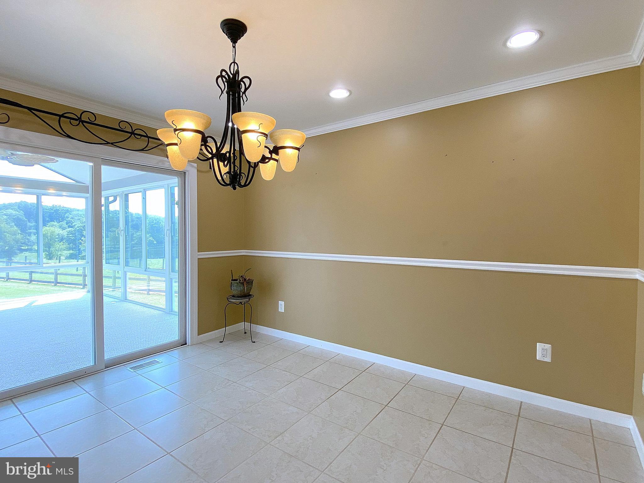 HAMPSTEAD - Residential