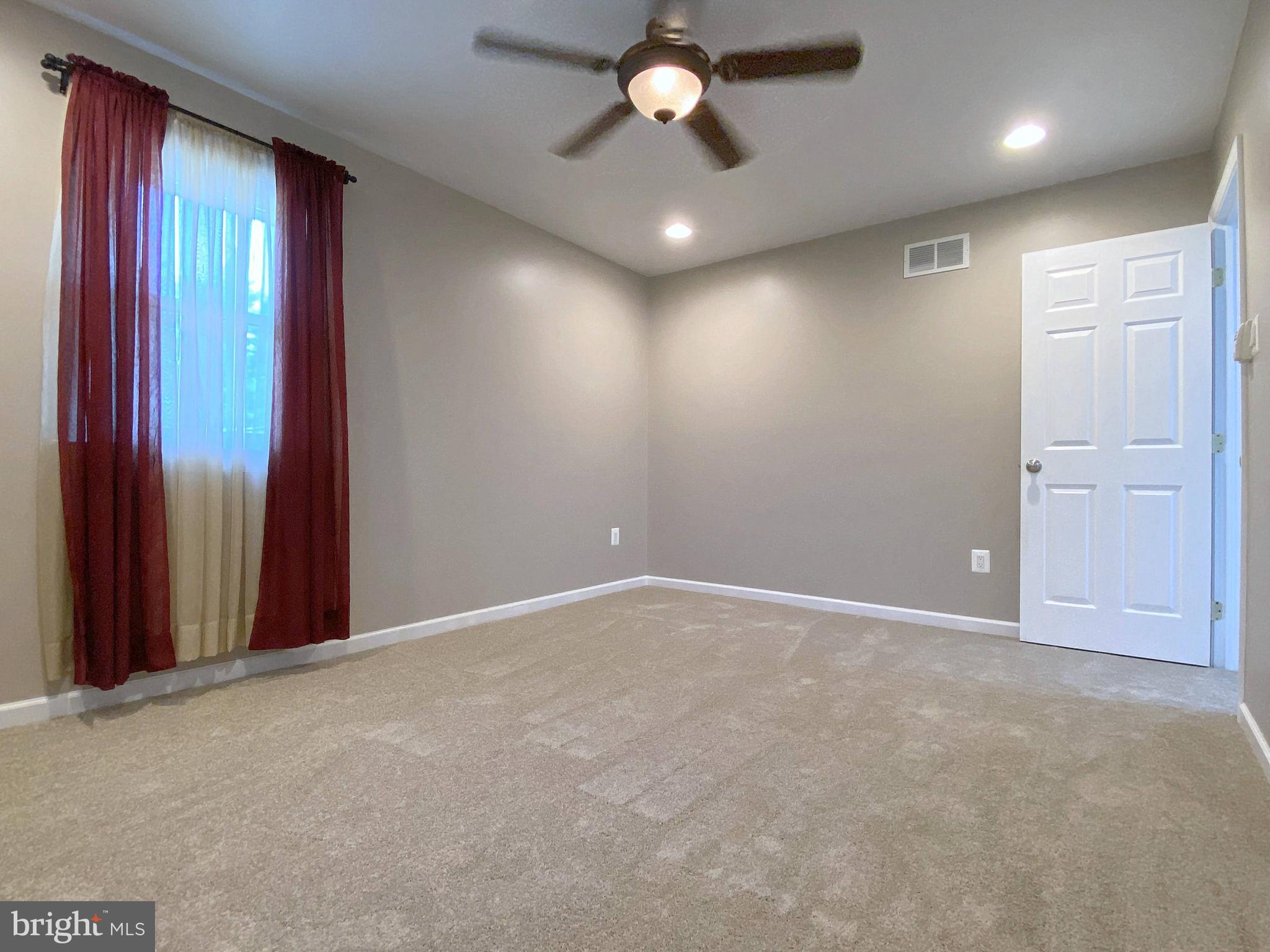 HAMPSTEAD - Residential