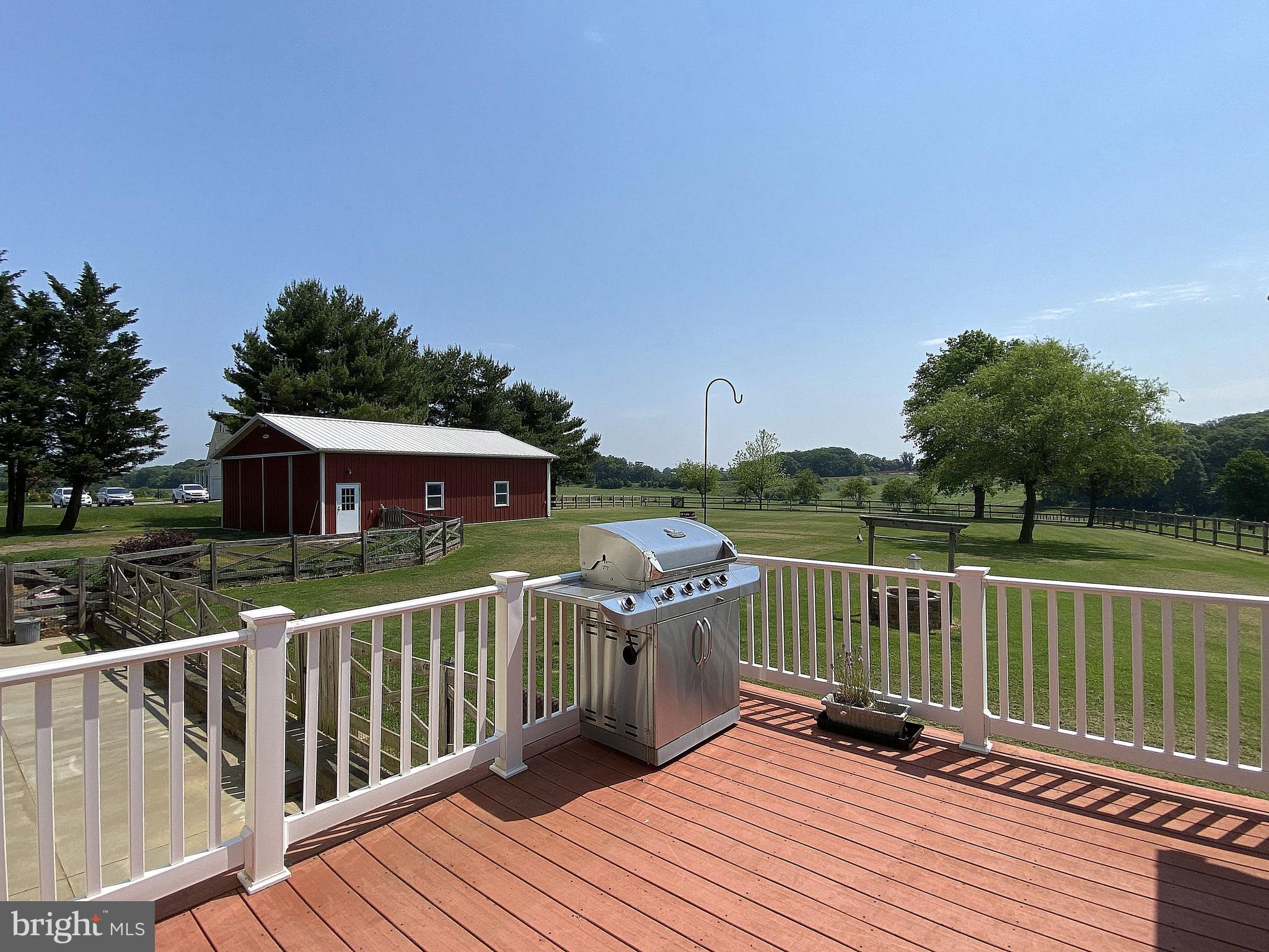 HAMPSTEAD - Residential