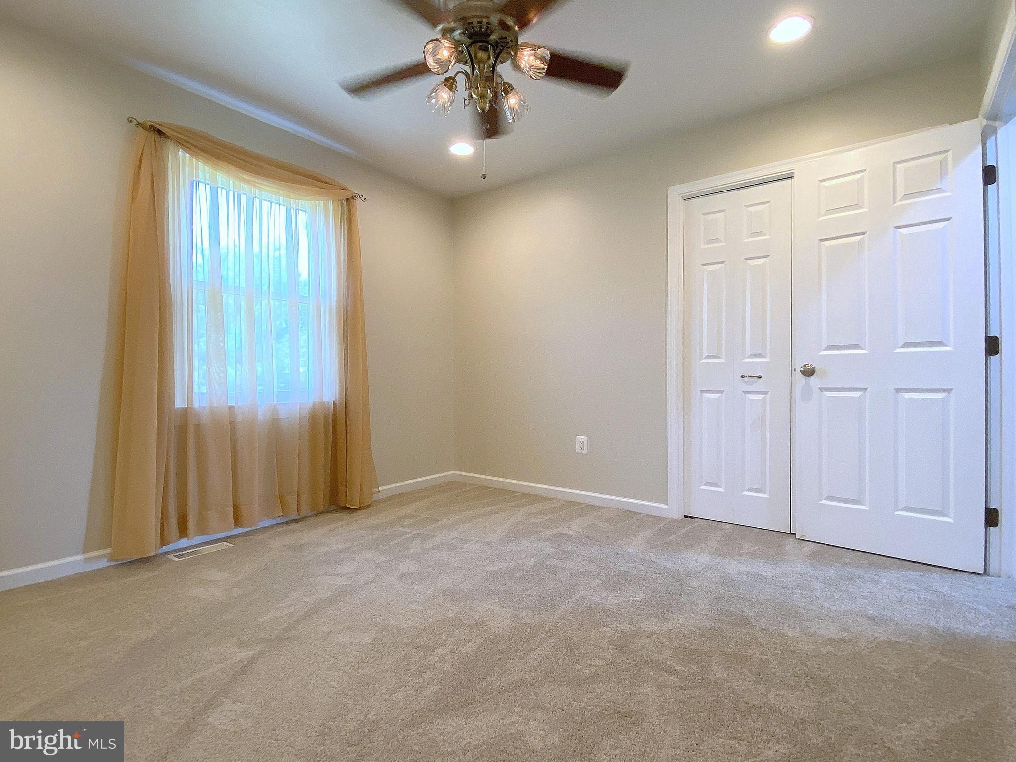 HAMPSTEAD - Residential