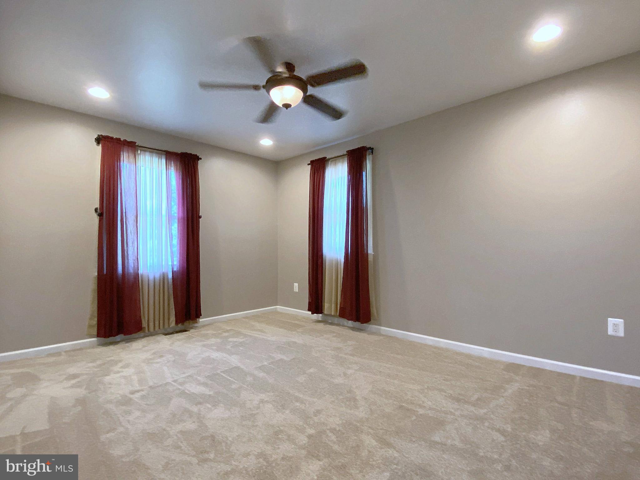 HAMPSTEAD - Residential