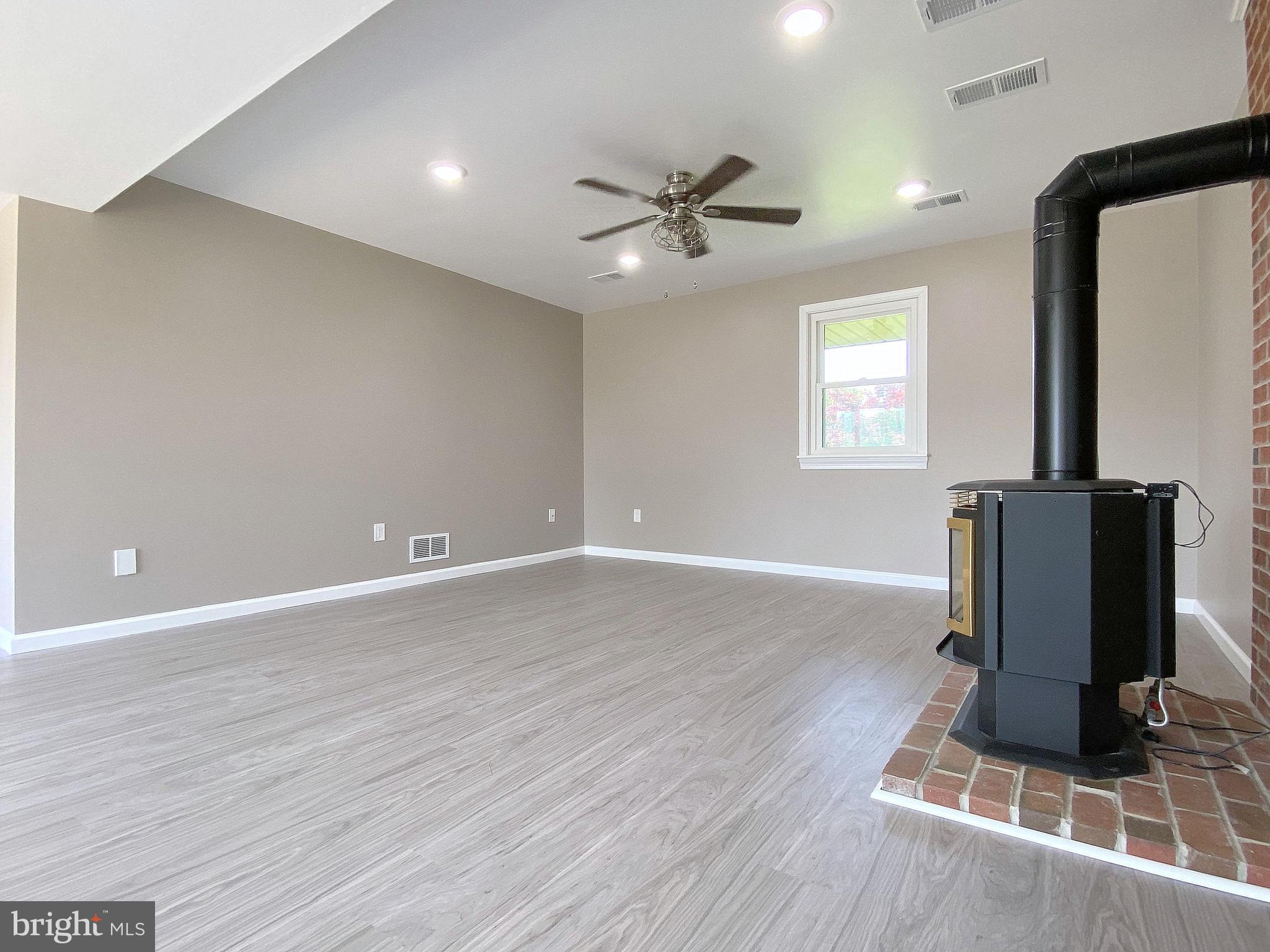 HAMPSTEAD - Residential