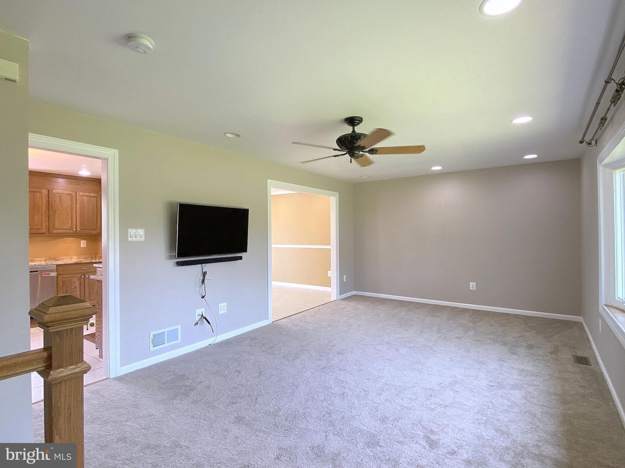 HAMPSTEAD - Residential