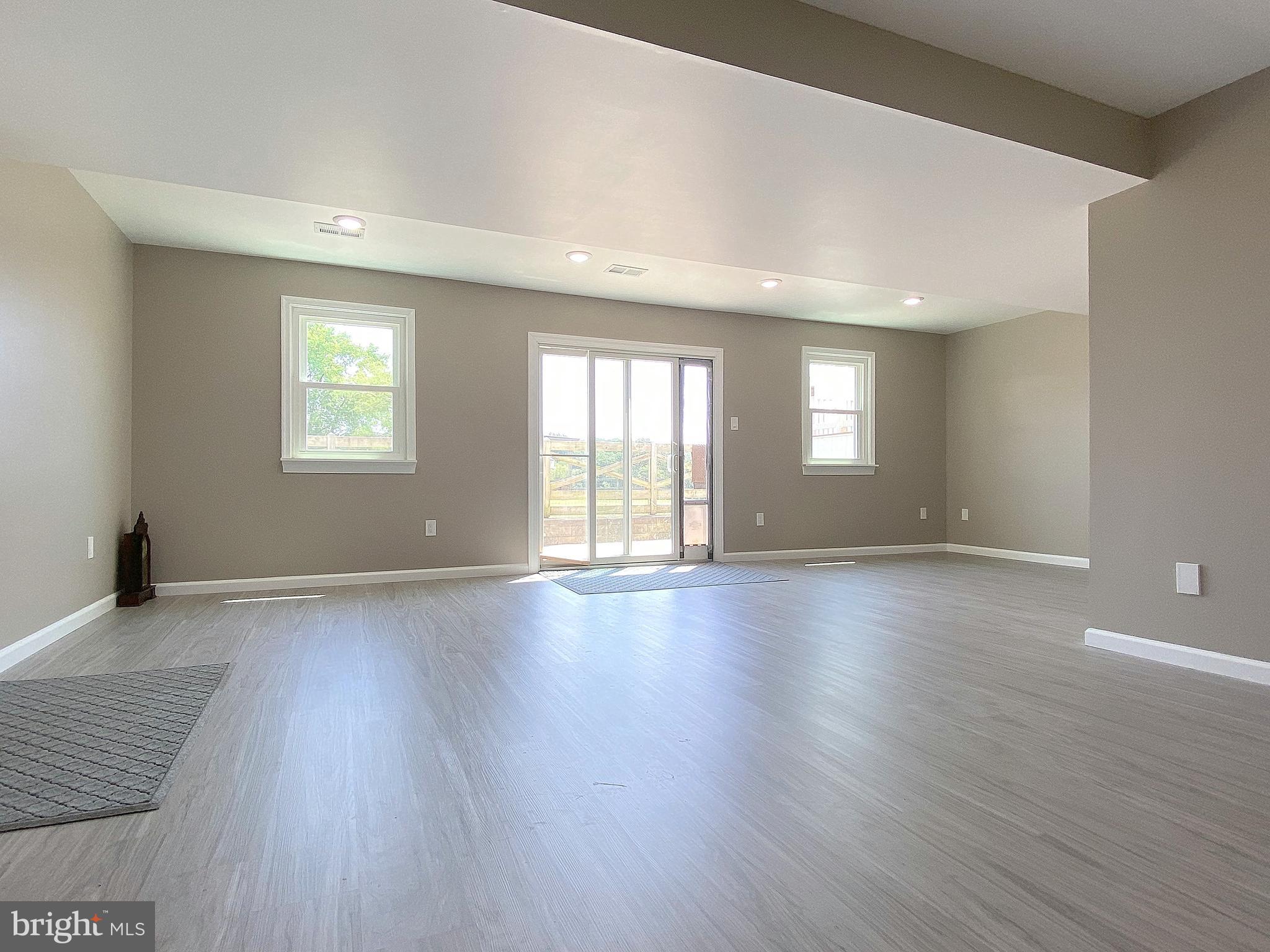 HAMPSTEAD - Residential