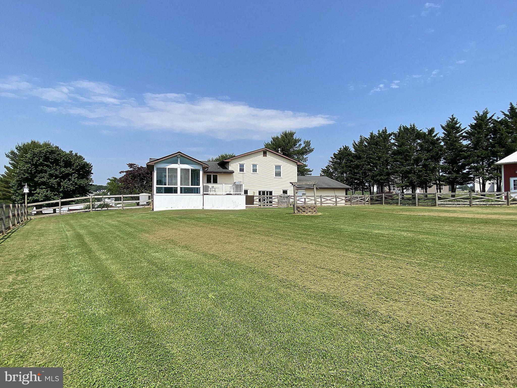 HAMPSTEAD - Residential