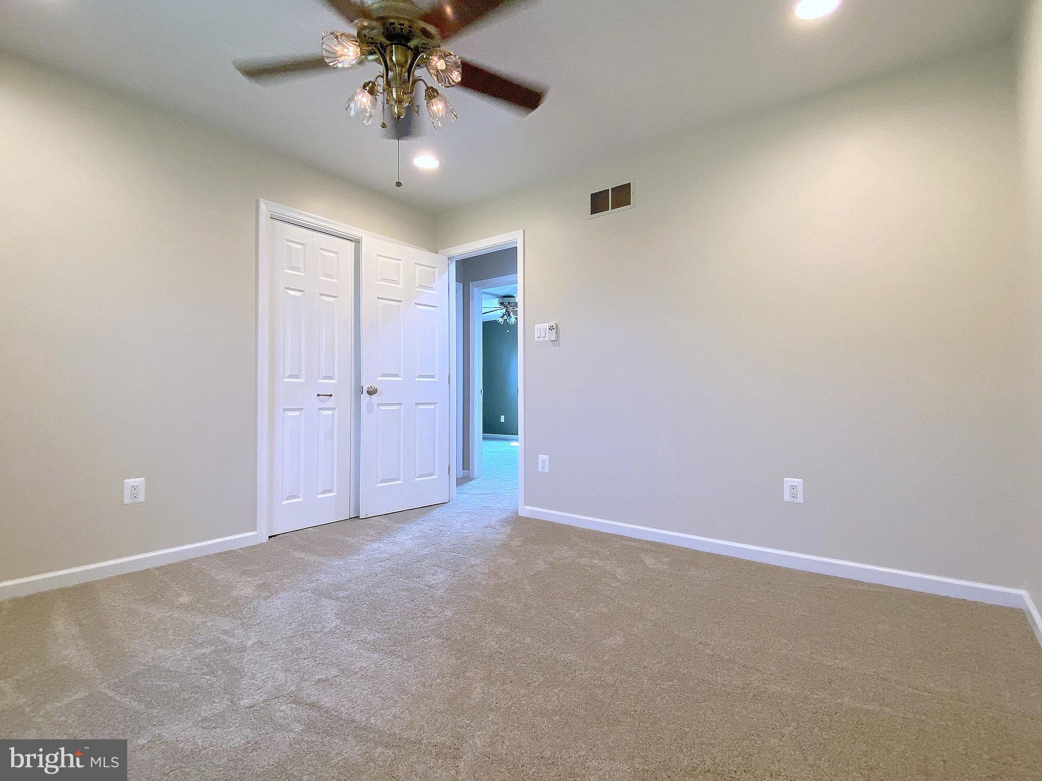 HAMPSTEAD - Residential