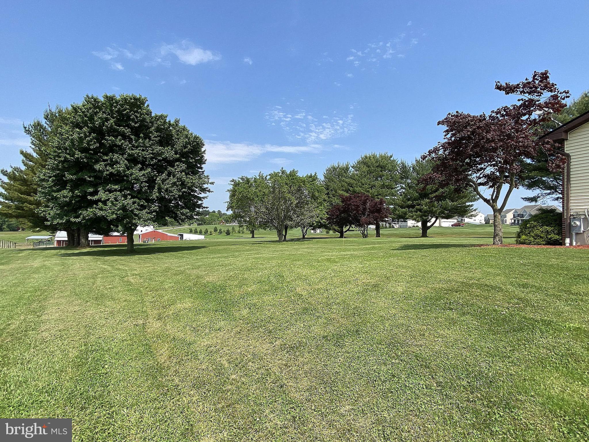 HAMPSTEAD - Residential