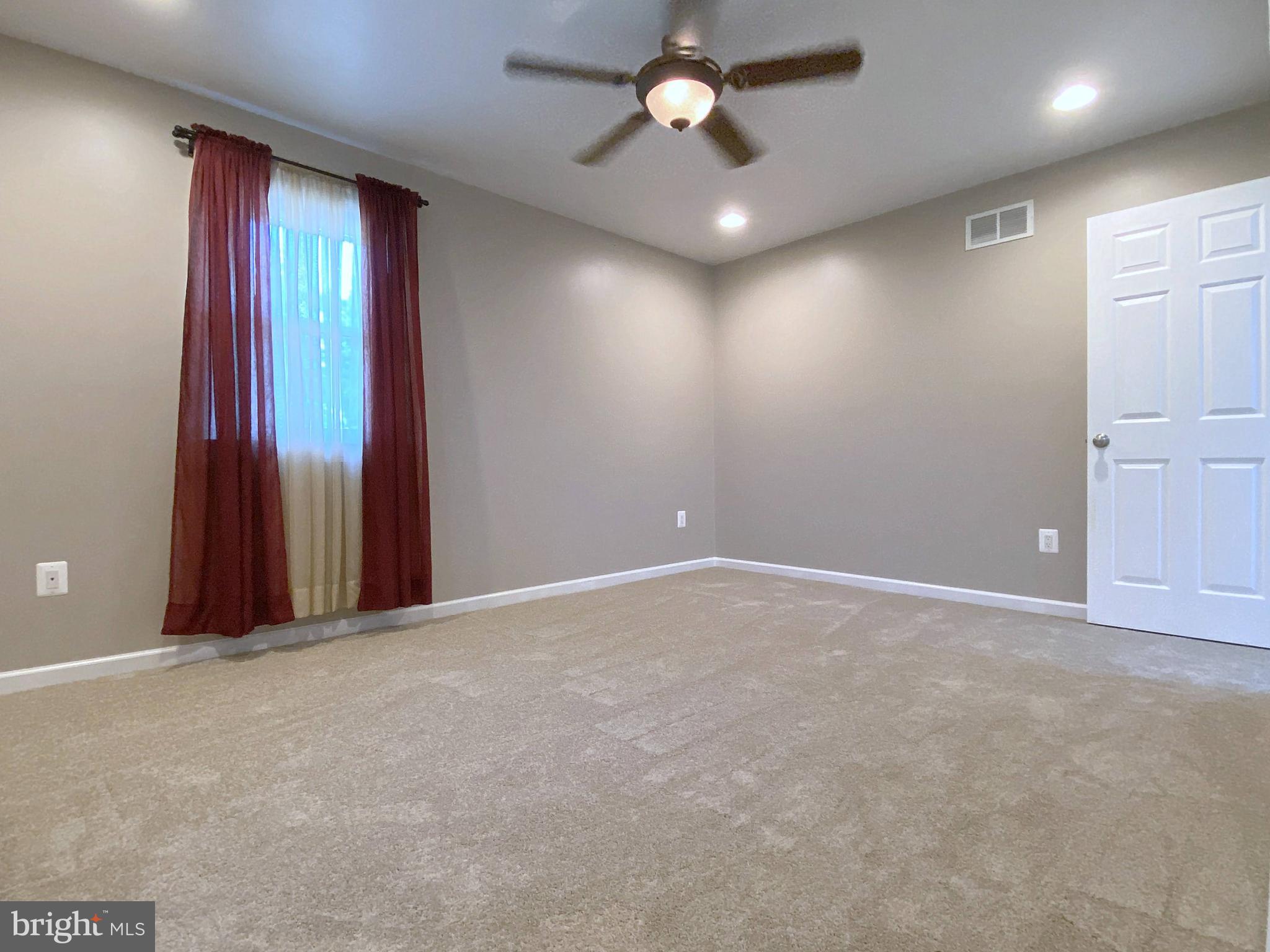 HAMPSTEAD - Residential