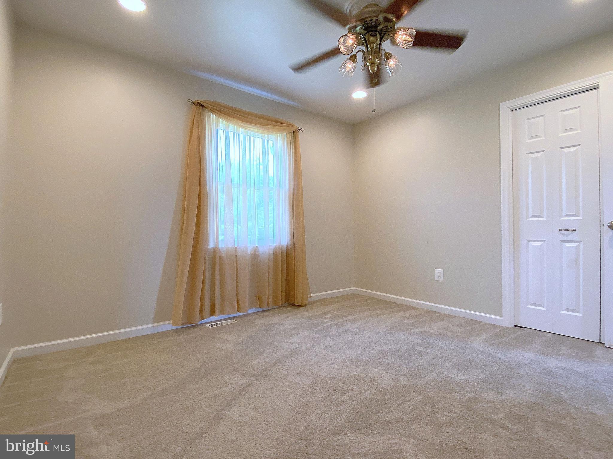 HAMPSTEAD - Residential