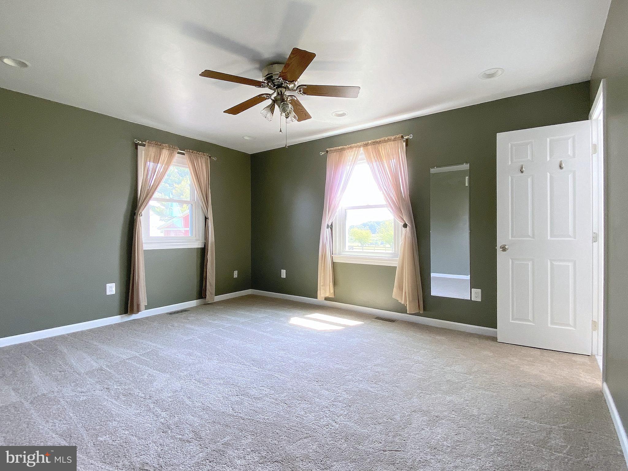 HAMPSTEAD - Residential