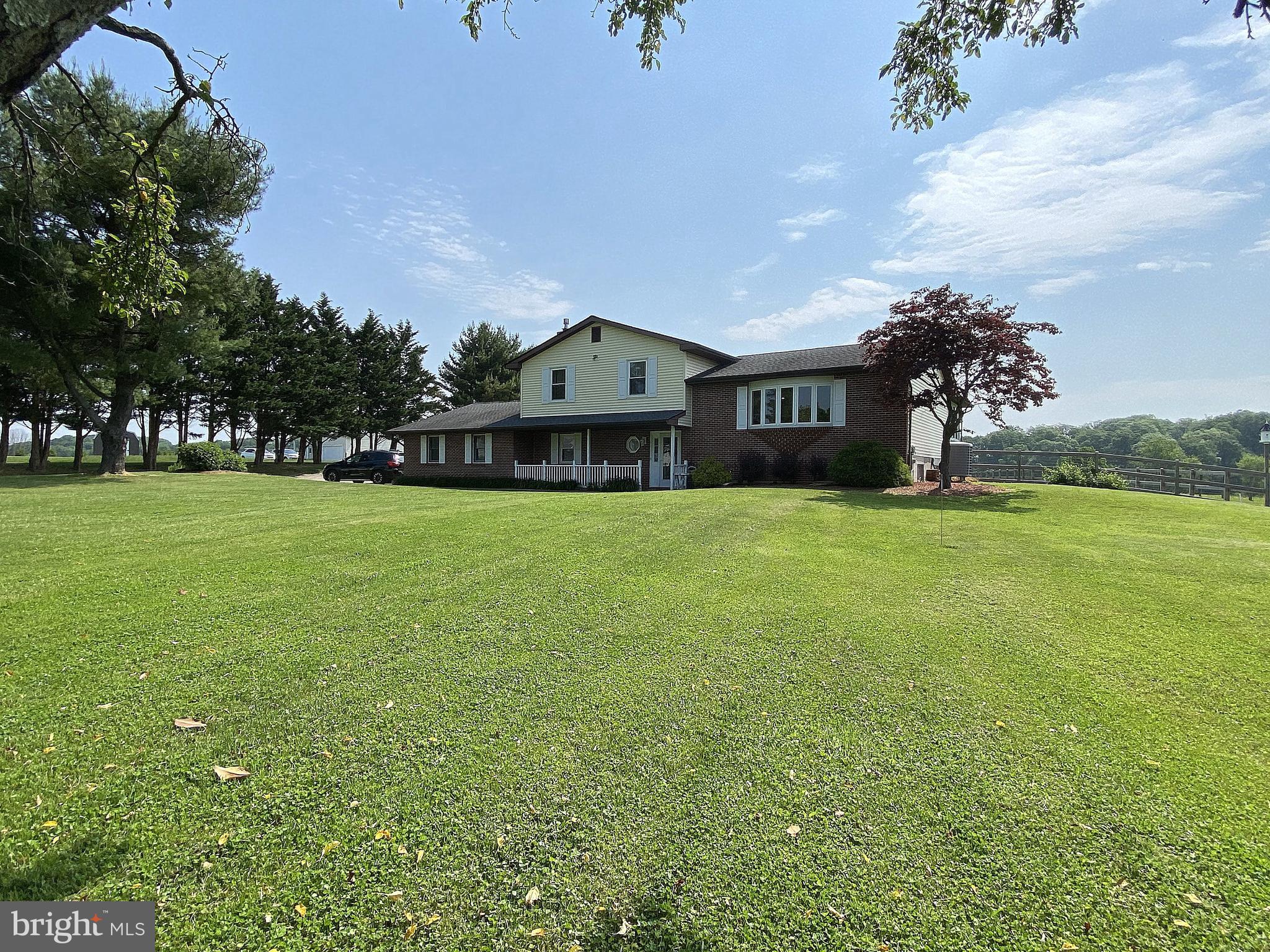 HAMPSTEAD - Residential