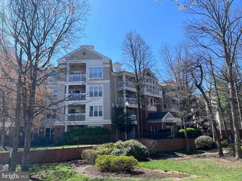 Photo of 2204 Westcourt Lane #113, HERNDON, VA 20170 (MLS # VAFX2306514)