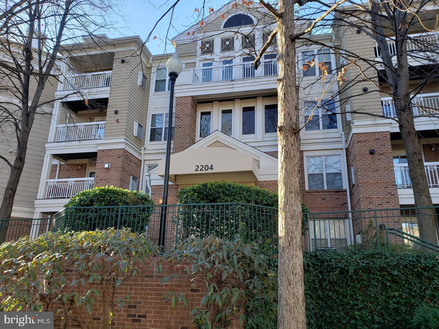 2204 WESTCOURT LANE 113