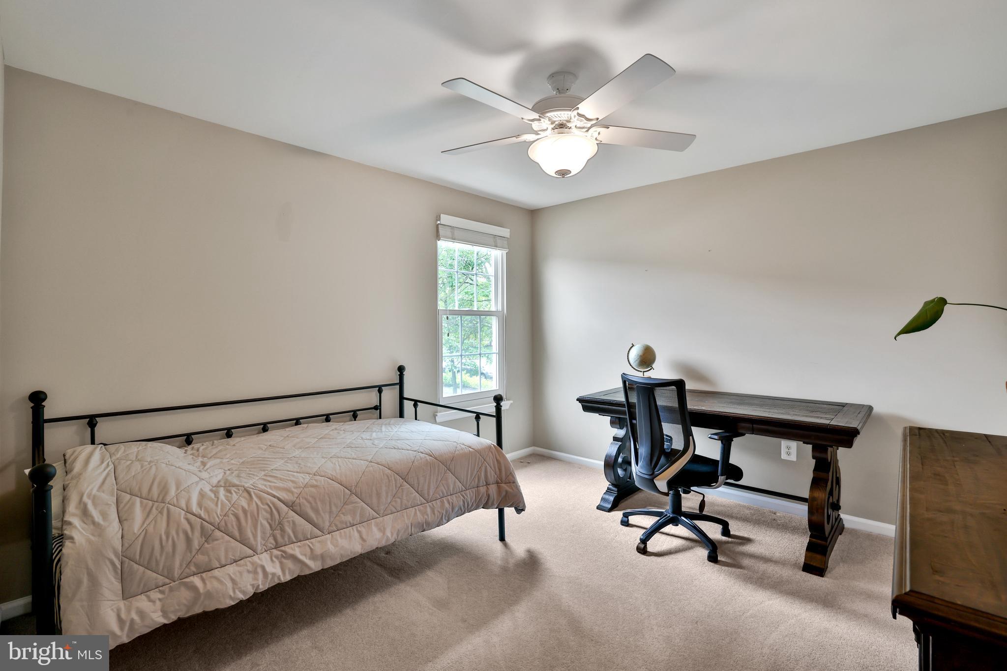 ASHBURN FARM - Residential