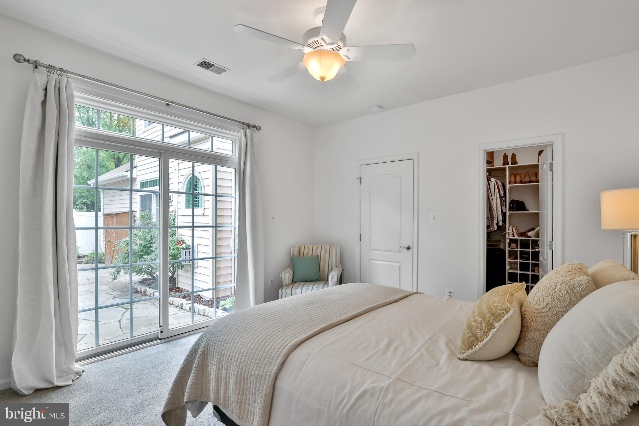 ASHBURN FARM - Residential