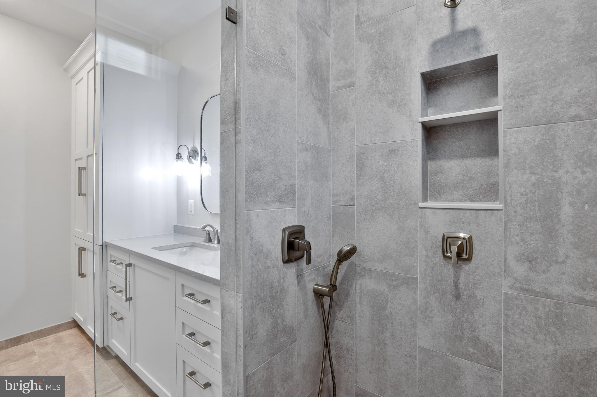 ASHBURN FARM - Residential