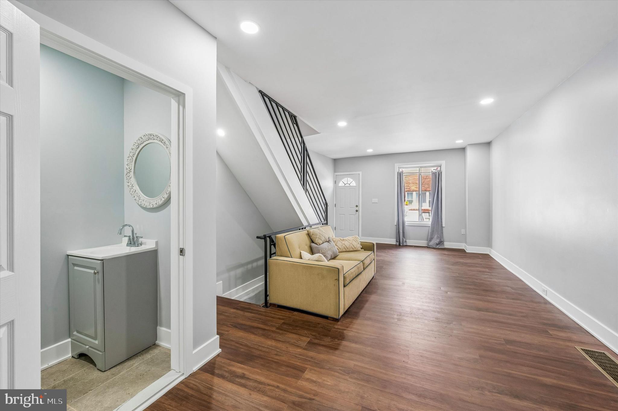 1940 S LAMBERT STREET