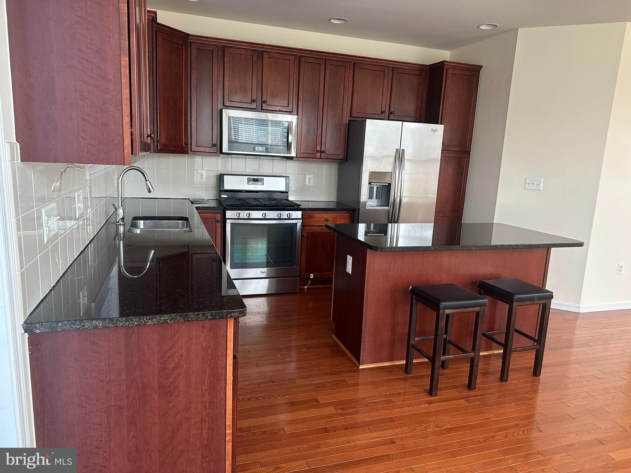 LOUDOUN VALLEY FAIRMONT - Residential Lease