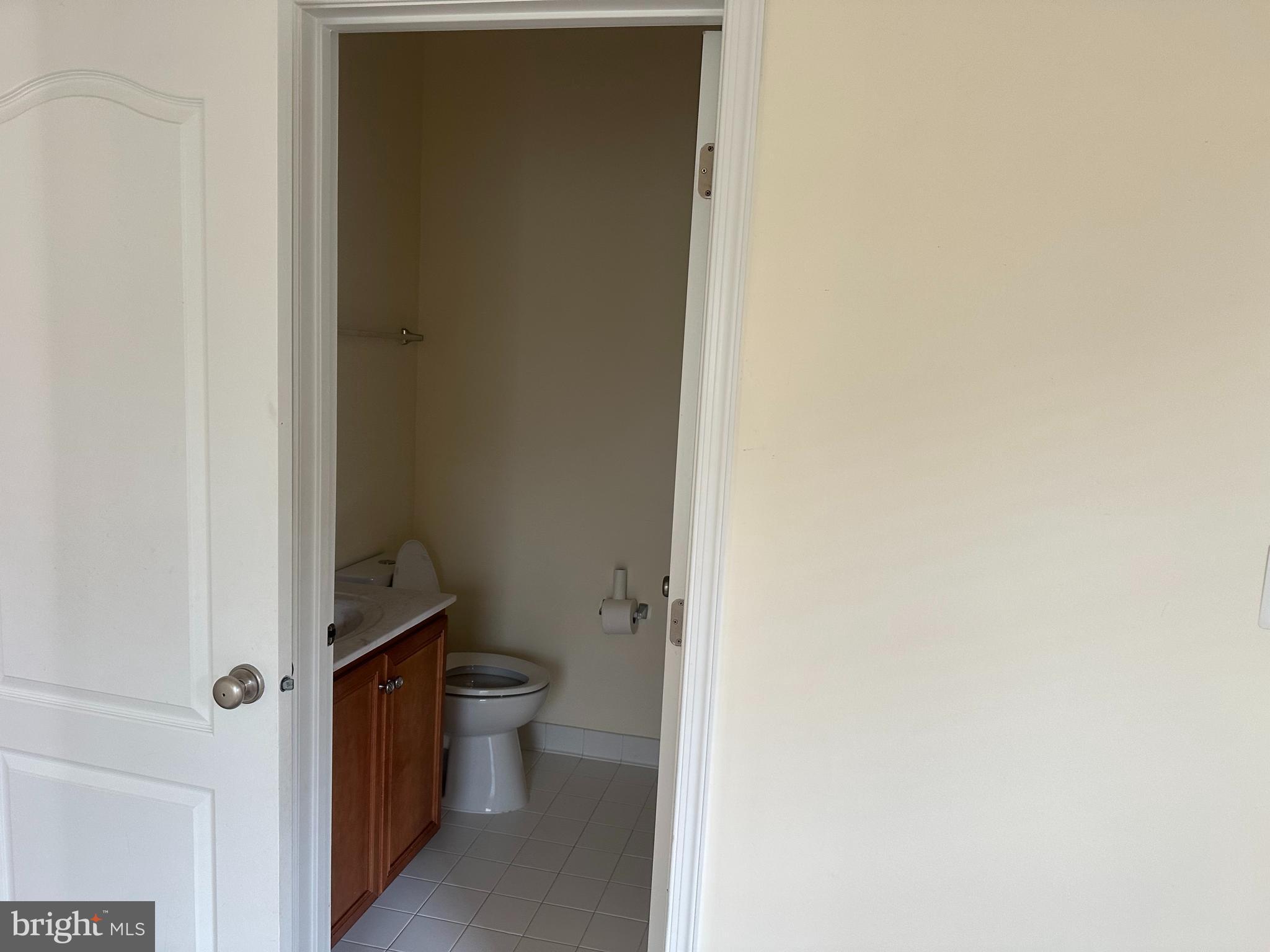 LOUDOUN VALLEY FAIRMONT - Residential Lease