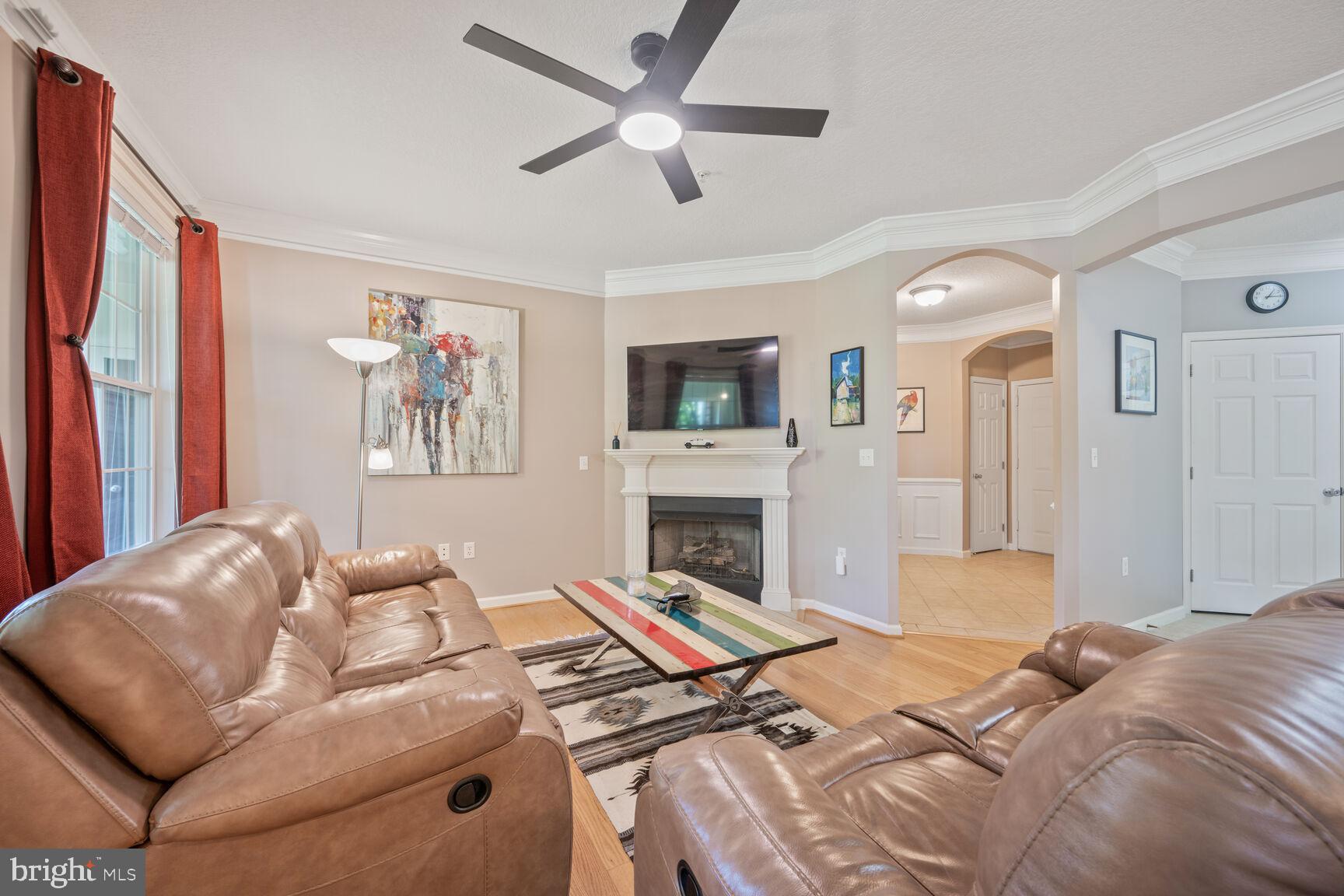 7 BOOTH STREET 202