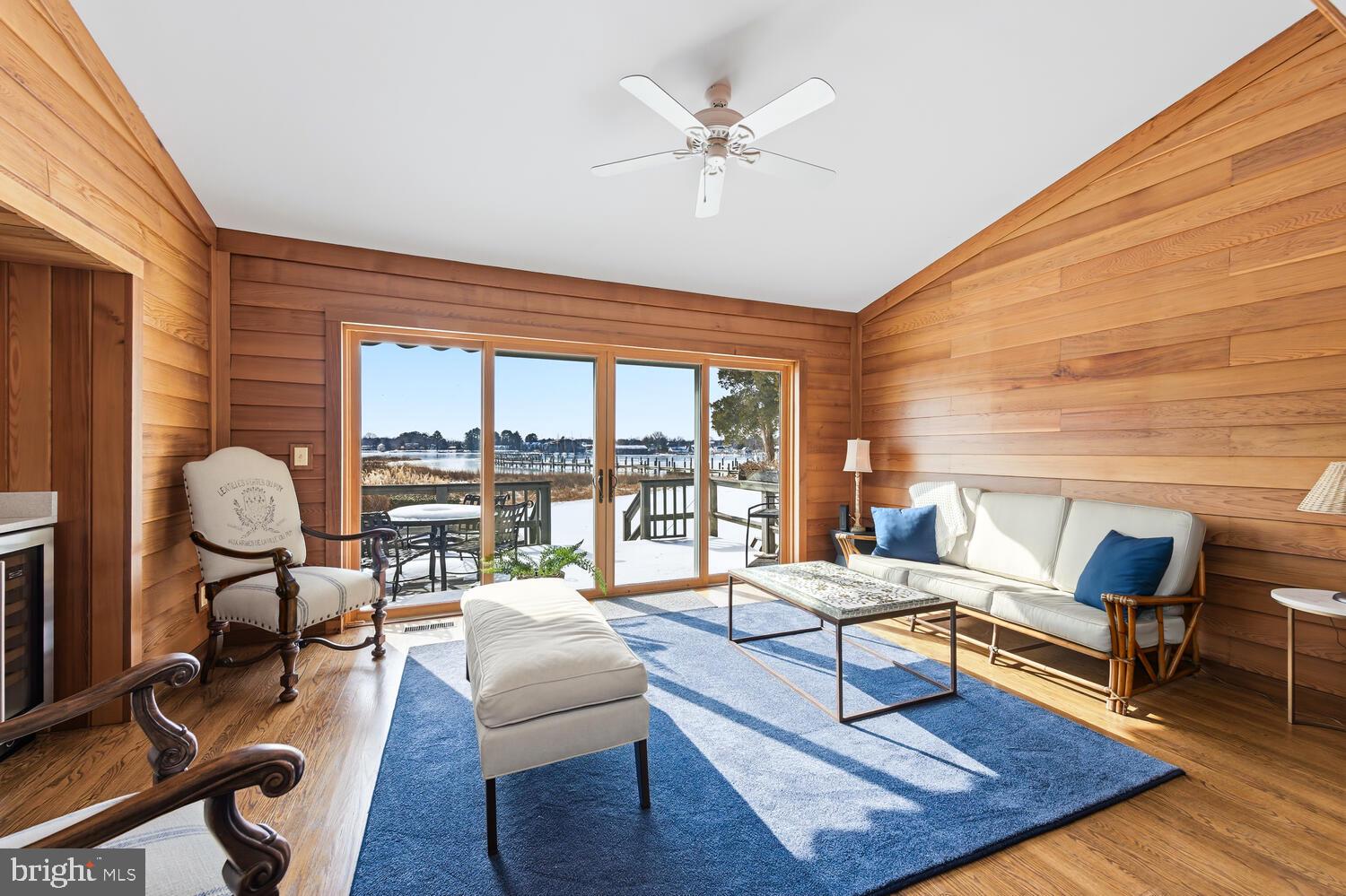 PERRY CABIN - Residential