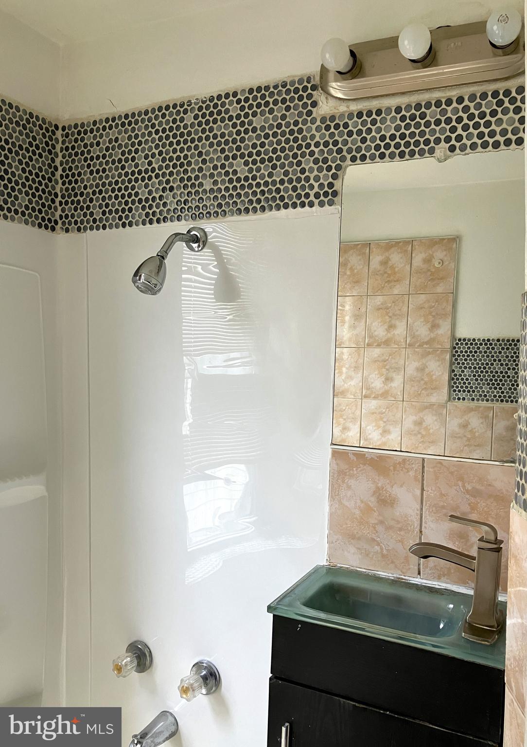 KENSINGTON - Residential