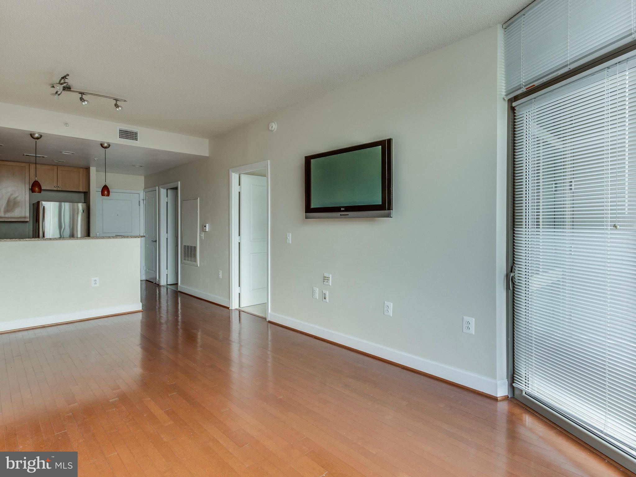 ECLIPSE ON CENTER PARK - Residential Lease