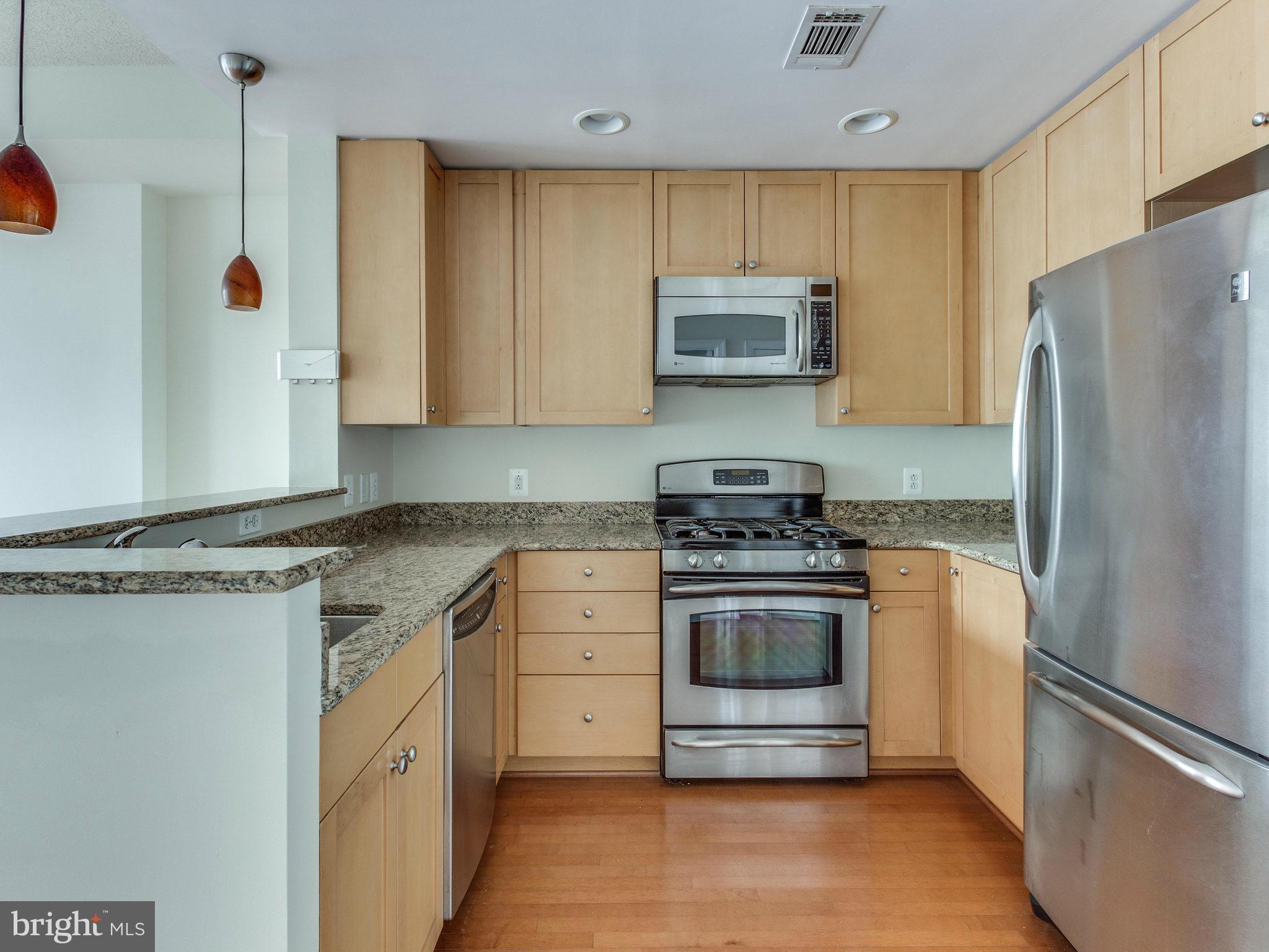 ECLIPSE ON CENTER PARK - Residential Lease