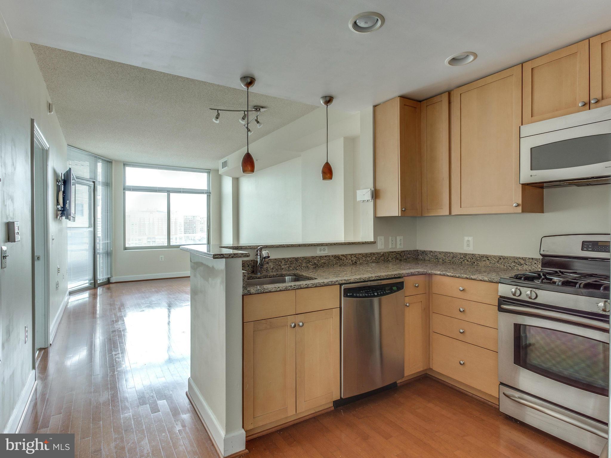 ECLIPSE ON CENTER PARK - Residential Lease