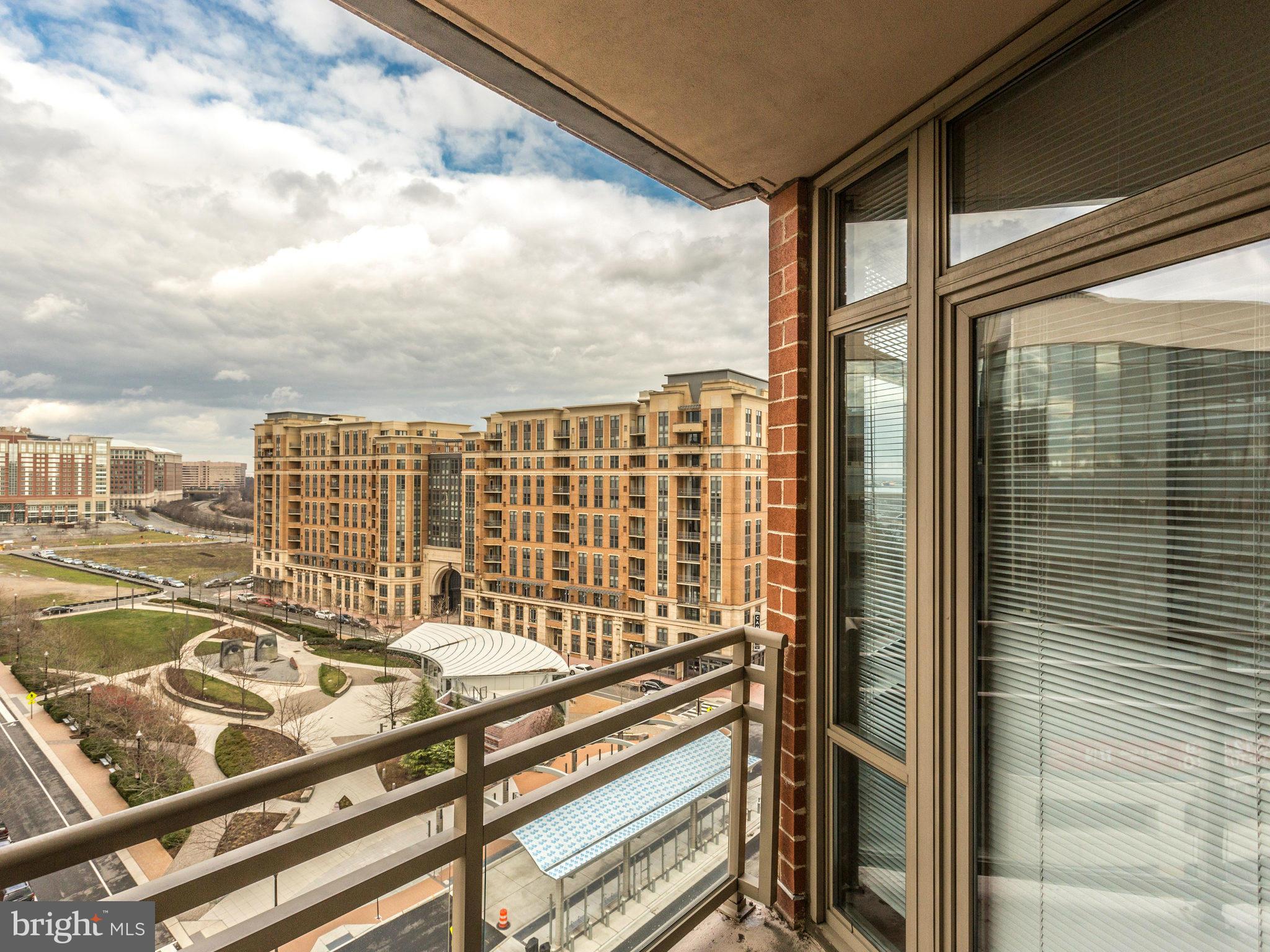 ECLIPSE ON CENTER PARK - Residential Lease