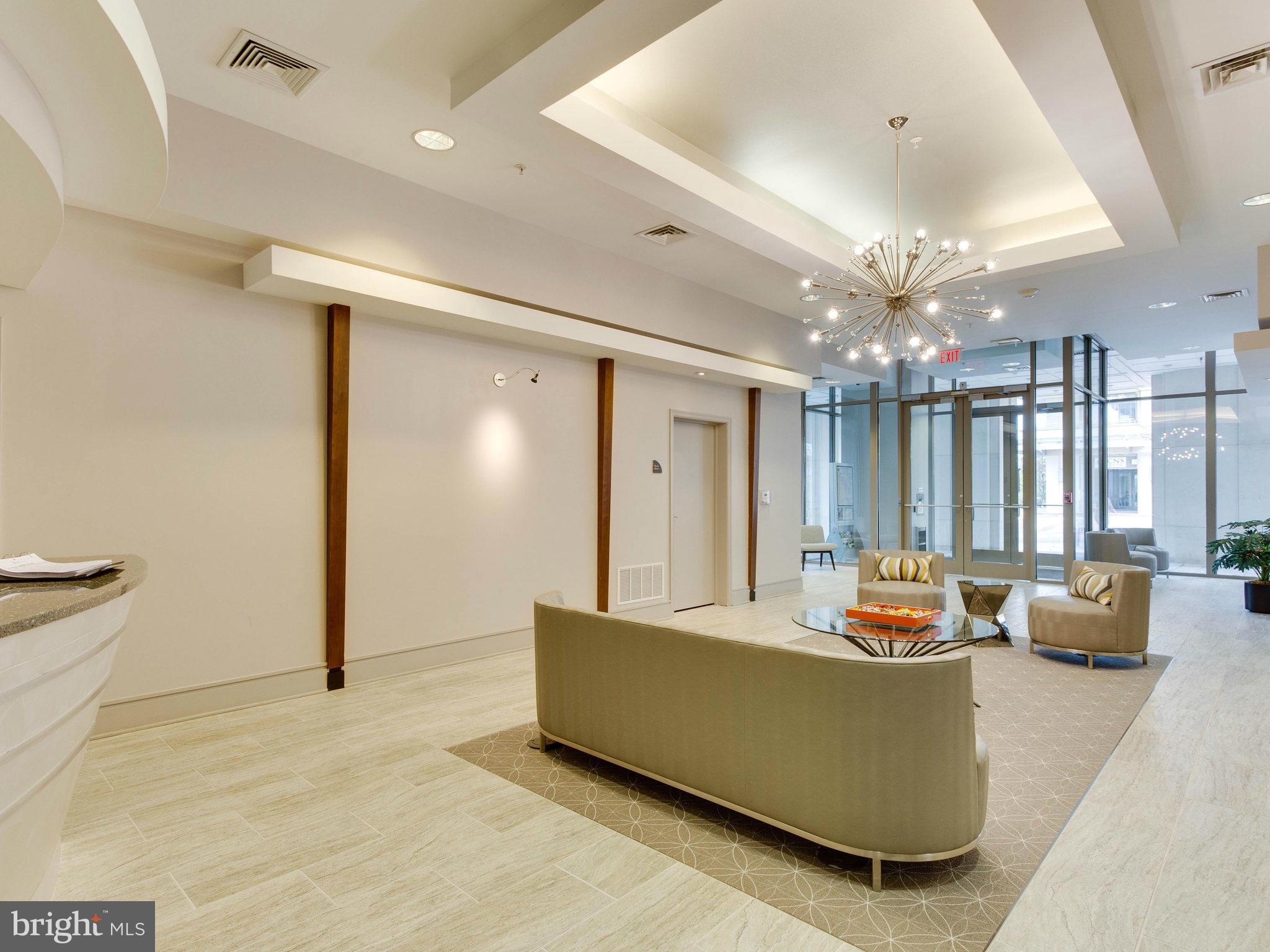 ECLIPSE ON CENTER PARK - Residential Lease